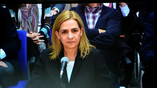 Imagen de la infanta Cristina a través del monitor de la sala de prensa Imagen de la infanta Cristina a través del monitor de la sala de prensa