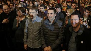 Miles de personas recibe a Otegi durante un acto por su excarcelación