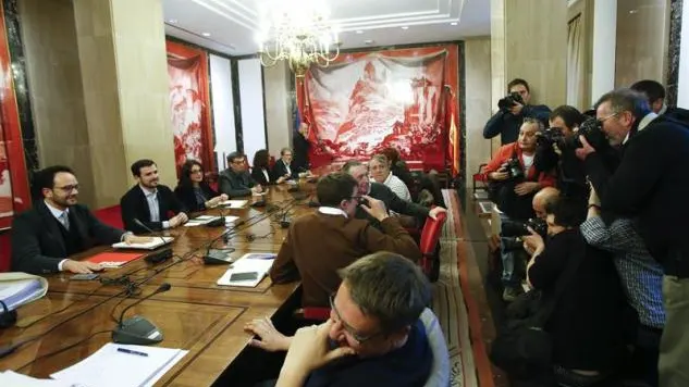 Reuni&oacute;n de los equipos negociadores del PSOE, Podemos, IU y Comprom&iacute;s 