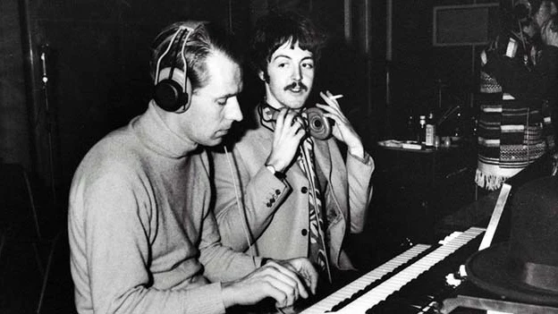 George Martin con Paul McCartney George Martin con Paul McCartney