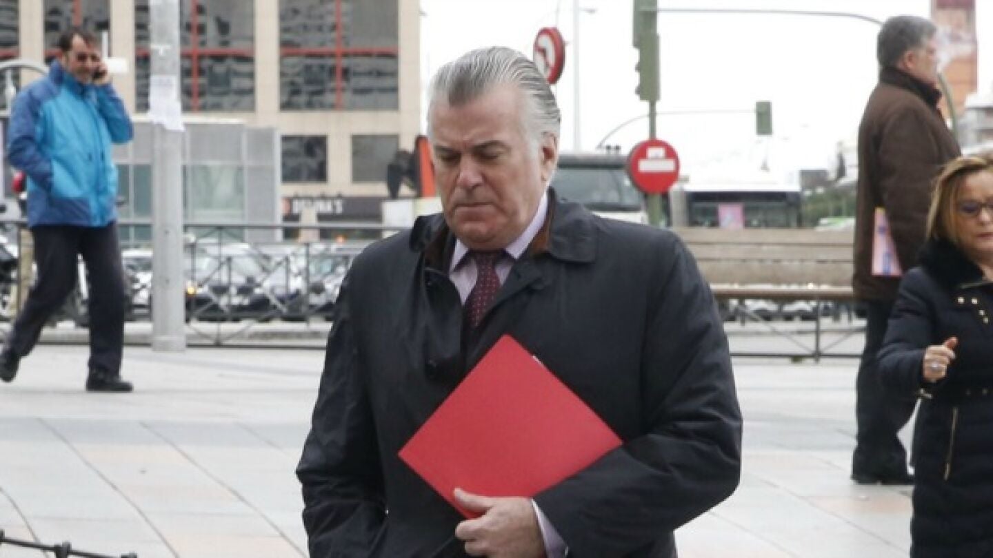 Luis B&aacute;rcenas, a su salida del juzgado