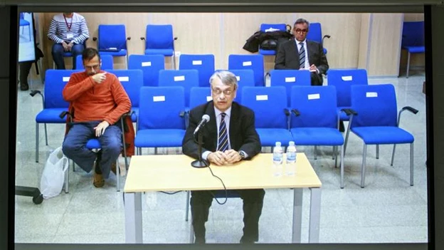 Miguel Tejeiro declarando en el juicio del caso N&oacute;os