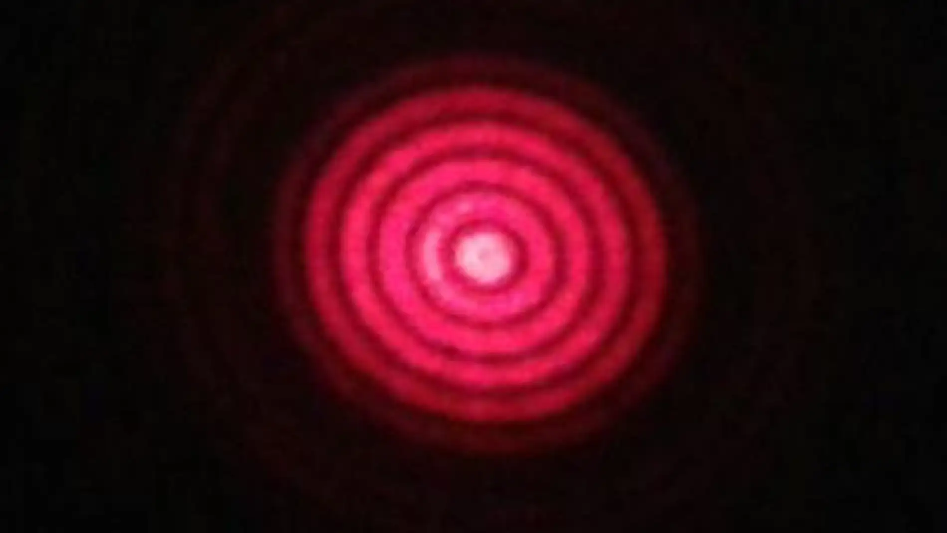 Imagen frontal de un haz de Bessel no li