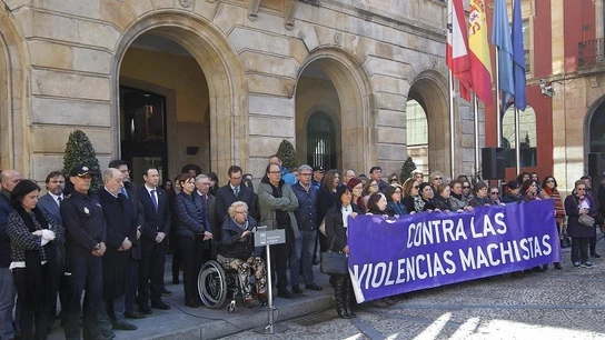 Concentración contra la violencia machista en Gijón Concentración contra la violencia machista en Gijón