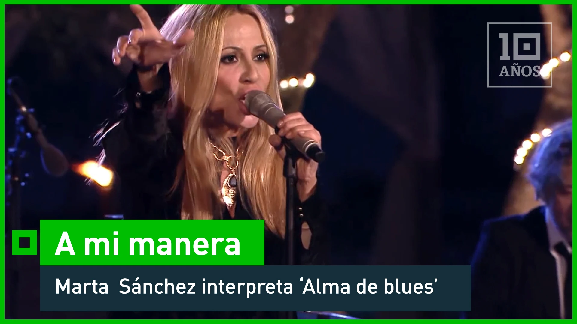 La cantante y compositora española Marta Sánchez versiona en A mi manera 'Alma de blues', un éxito de finales de los 80 de Presuntos Implicados, que compuso Sole Giménez, en la época en la que era vocalista. La artista interpreta, con voz y música en directo, una canción tributo a la música de Billie Holiday.