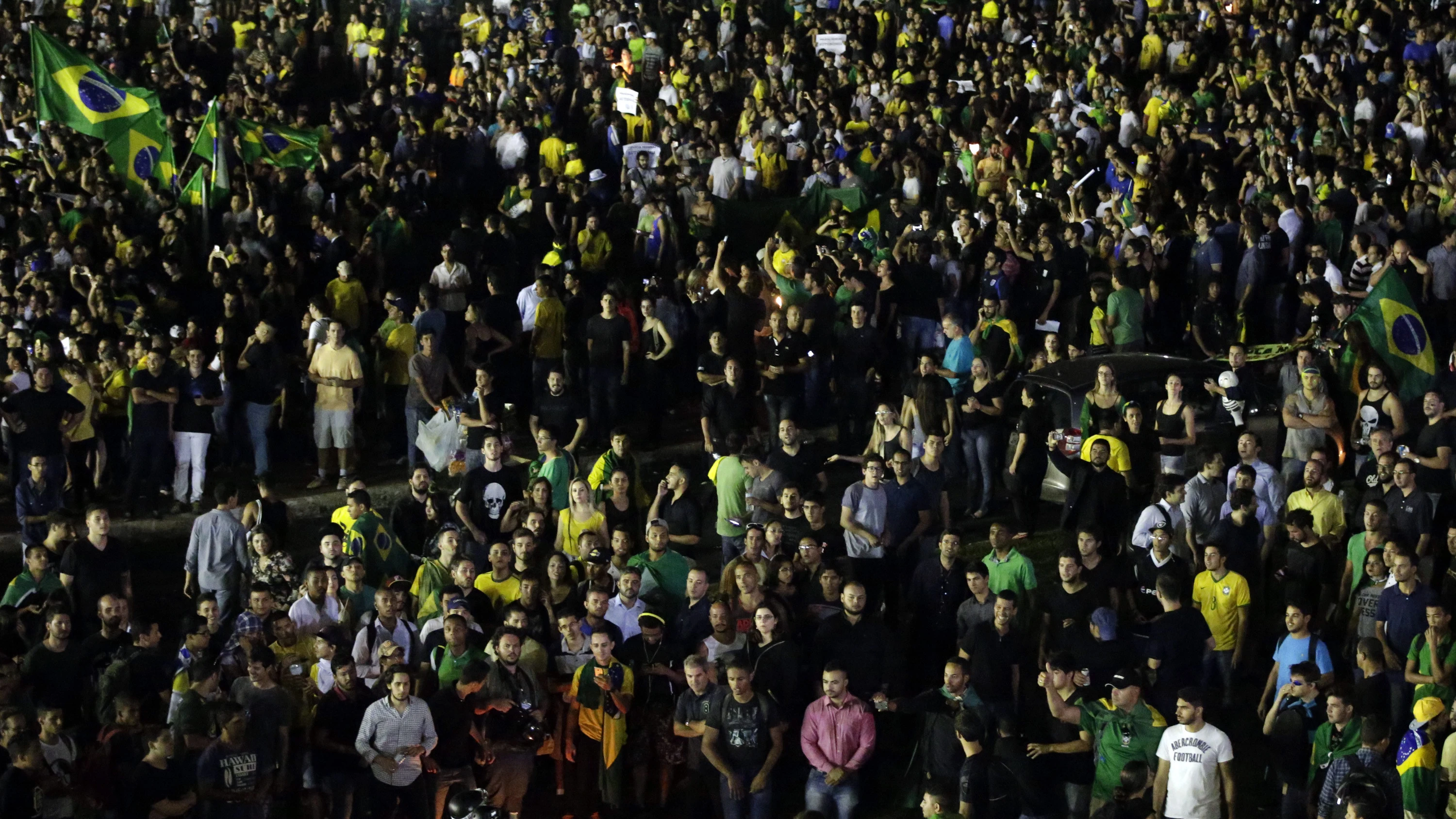 Concentraciones en Brasil por Rousseff y Lula Concentraciones en Brasil por Rousseff y Lula