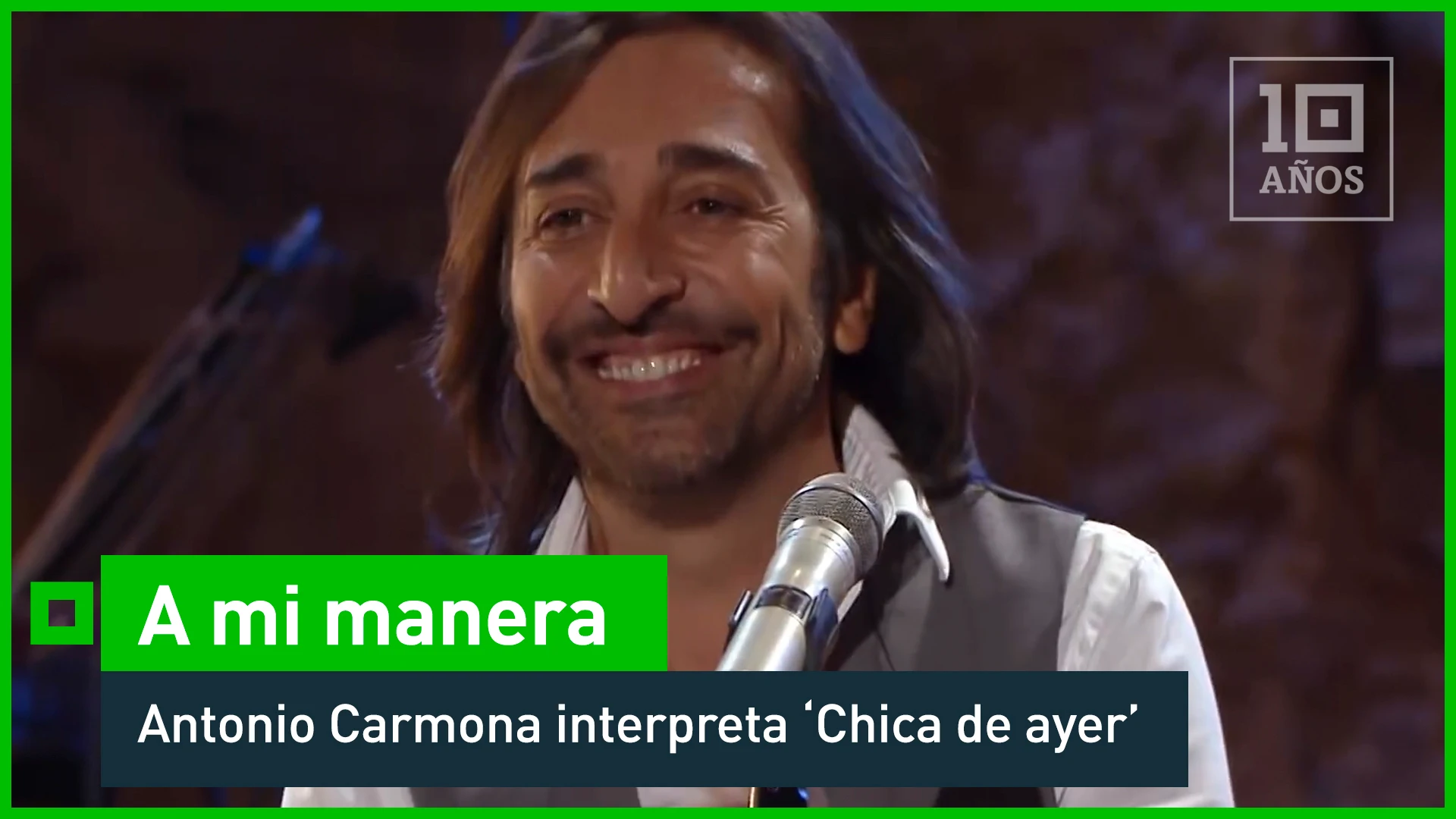 "El artista español Antonio Carmona versiona en A mi manera 'Chica de Ayer', un éxito de principios de los 80 de Nacha Pop, interpretada por Antonio Vega. Una canción a la que han puesto voz muchos artistas y que el cantante flamenco pone su toque personal para hacerla única.