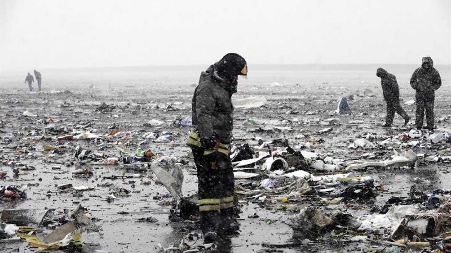 Hallan una de las cajas negras del avi&oacute;n siniestrado en Rusia