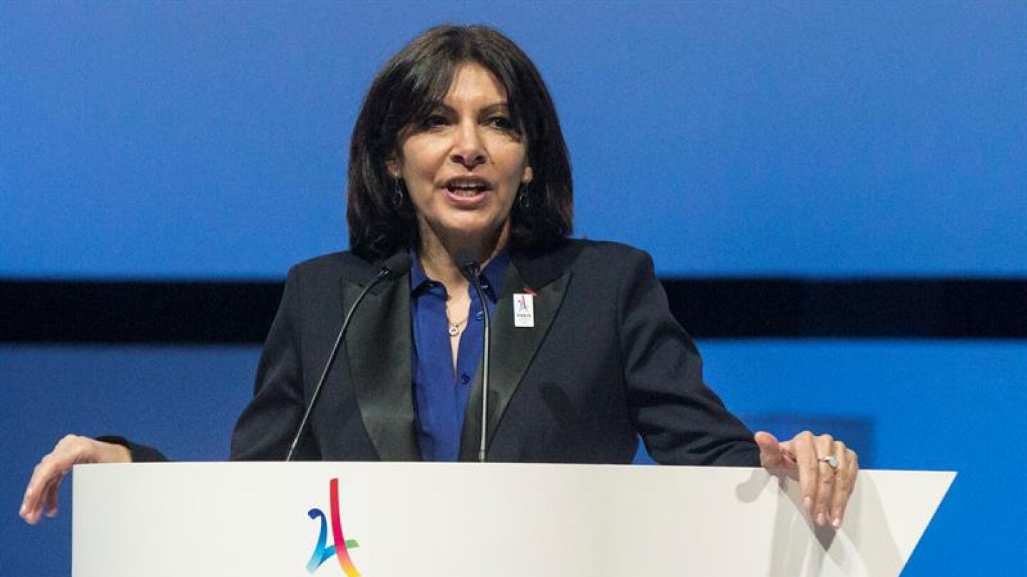 La alcaldesa de Paris, Anne Hidalgo, defiende a Nadal