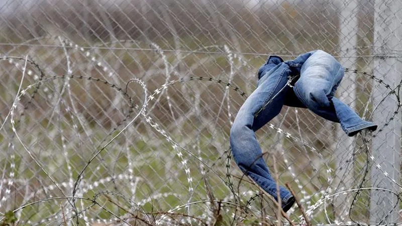 Alambrada que separa Grecia con Macedonia