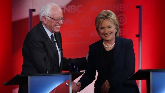 Los precandidatos dem&oacute;cratas Hillary Clinton y Bernie Sanders
