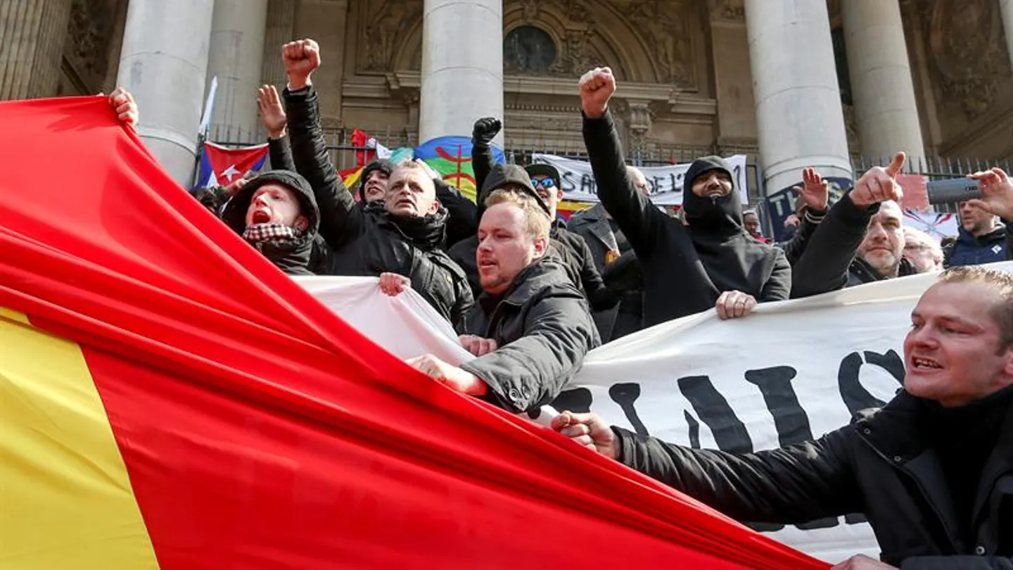 Altercados en Bruselas por un grupo de ultraderechistas Altercados en Bruselas por un grupo de ultraderechistas