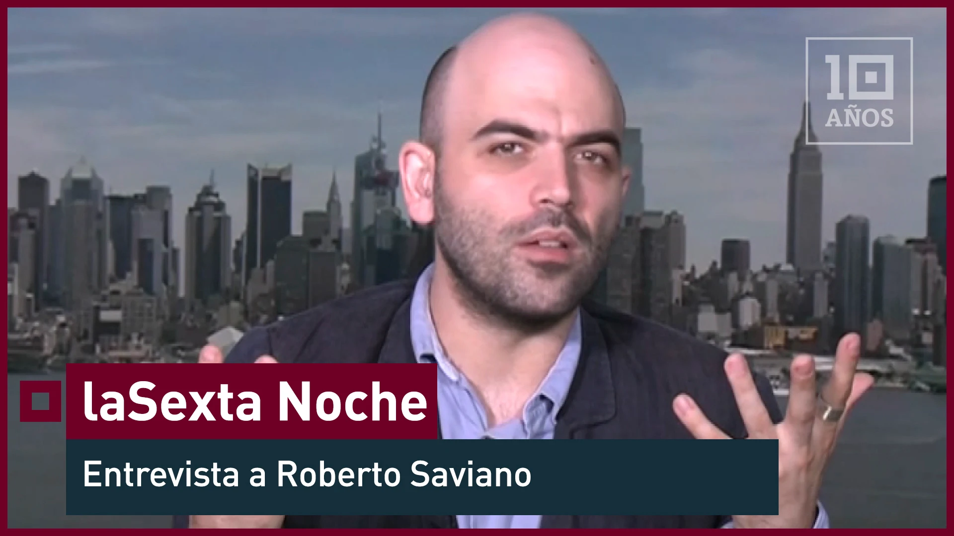 Iñaki López ha hablado con Roberto Saviano, autor del libro 'Gomorra'. El periodista y filósofo ha destacado el papel que desempeña España en el tráfico de drogas, "es la puerta de la coca en Europa", ha afirmado. Además, ha añadido que en España existe conocimiento de ello: "En Galicia, País Vasco y Cataluña se sabe cómo entra la coca, los cárteles que las gestionan". 