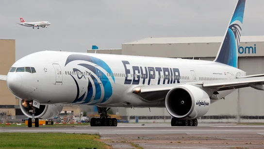 Un avión de Egyptair Un avión de la compañía Egyptair