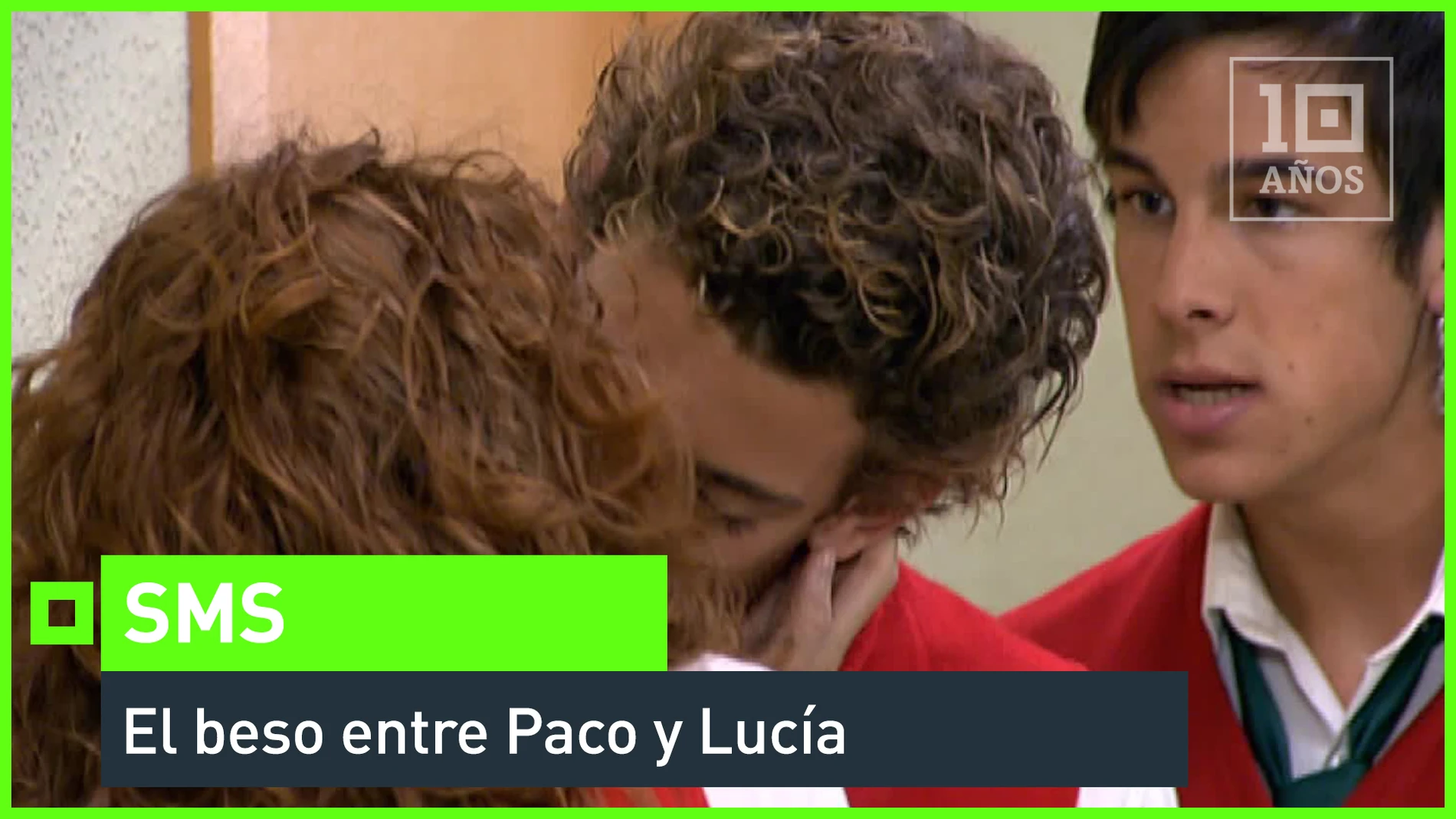 El beso entre Paco y Lucía