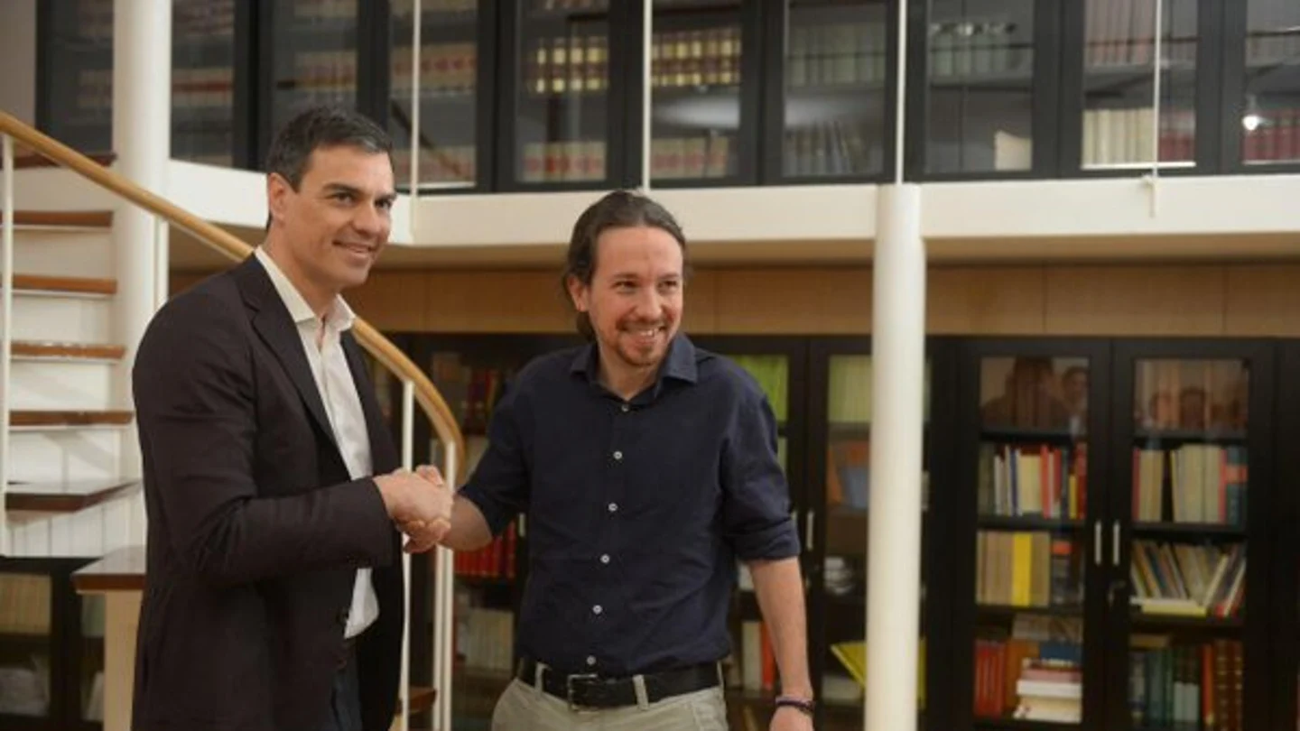 Pedro Sánchez y Pablo Iglesias durante su reunión Pedro Sánchez y Pablo Iglesias durante su reunión