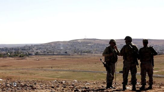 Soldados turcos en la frontera con Siria