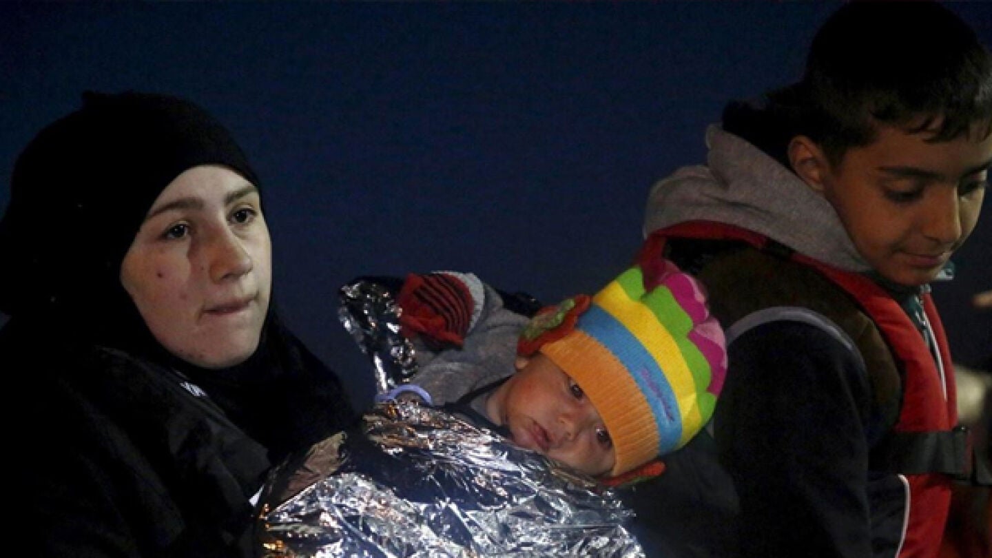 Imagen de varios de los ni&ntilde;os en un campamento en Lesbos