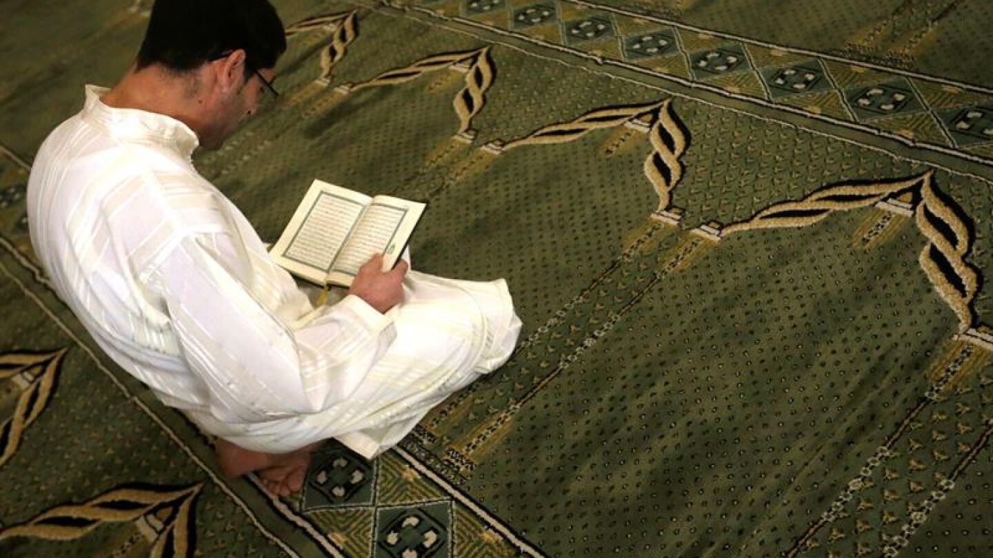  La Brigada Al Andalus hac&iacute;a una recaudaci&oacute;n de d&iacute;ez euros entre los musulmanes que acud&iacute;an a la mezquita de la M-30 