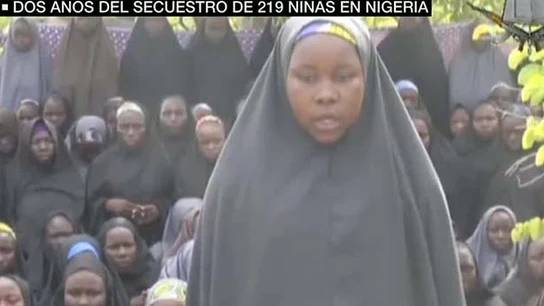 219 niñas fueron raptadas por Boko Haram en su escuela 219 niñas fueron raptadas por Boko Haram en su escuela