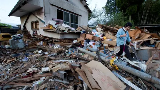 Dos terremotos en Japón dejan 41 muertos y más de 250.000 personas desplazadas Dos terremotos en Japón dejan 41 muertos y más de 250.000 personas desplazadas