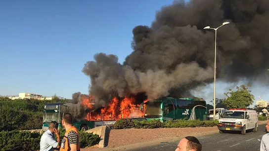 Un autobús explota en Jerusalén Un autobús explota en Jerusalén