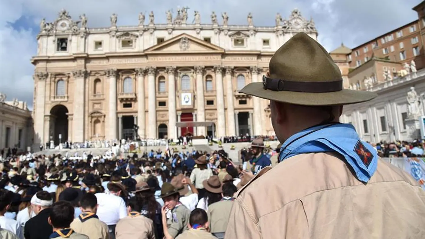 El papa Francisco lanza un llamamiento en el Vaticano a miles de adolescentes, El papa Francisco lanza un llamamiento en el Vaticano a miles de adolescentes,