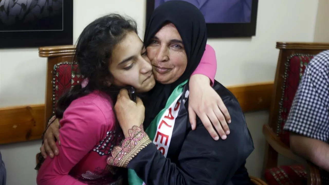 Al Wawi, niña palestina liberada