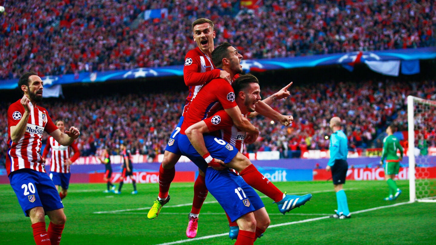 Sa&uacute;l celebra su golazo al Bayern de M&uacute;nich