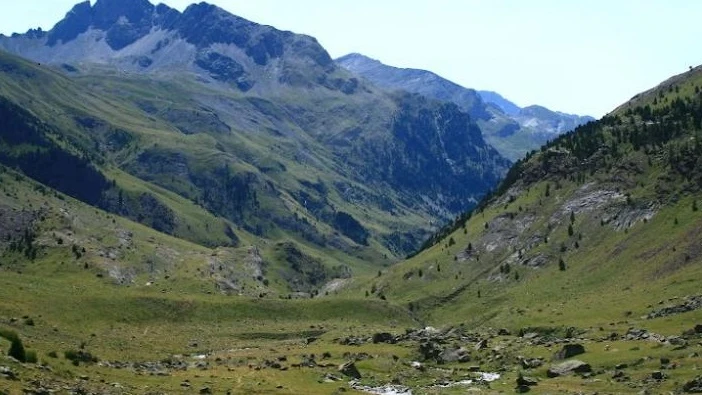 El valle del río Ara El valle del río Ara