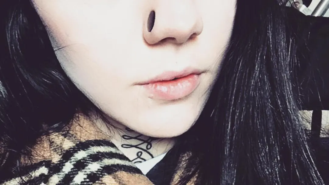 Los ojos de Grace Neutral con tinta permanente