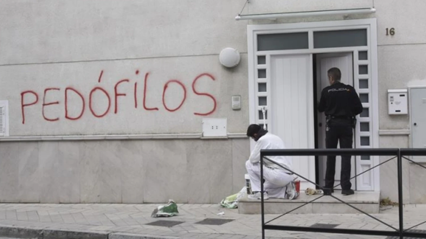 Pintadas contra supuestos abusadores sexuales Pintadas contra supuestos abusadores sexuales