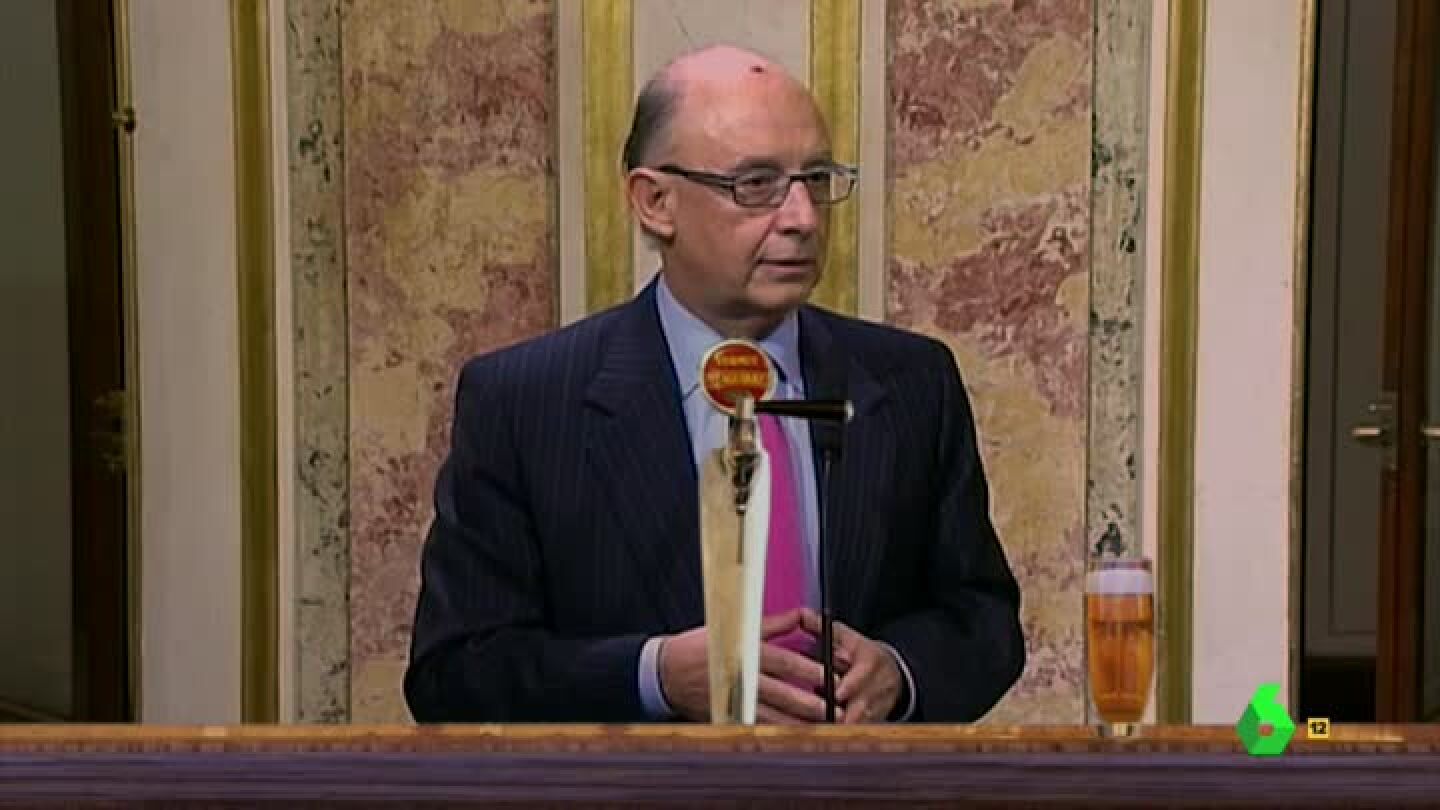 Zapatero se reencuentra con su fiel 'amigo' Cristobal Montoro en un bar de la capital