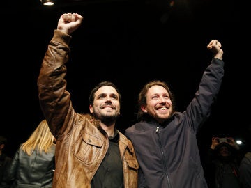 Pablo Iglesias y Alberto Garzón. Pablo Iglesias y Alberto Garzón.