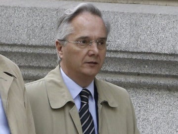 Ramón Gómez de la Serna antes de ir a la Audiencia Ramón Gómez de la Serna antes de ir a la Audiencia