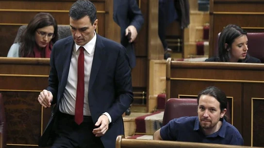 Pedro Sánchez y Pablo Iglesias en el Congreso Pedro Sánchez y Pablo Iglesias en el Congreso
