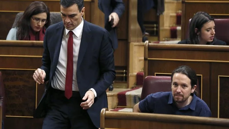 Pedro Sánchez y Pablo Iglesias en el Congreso