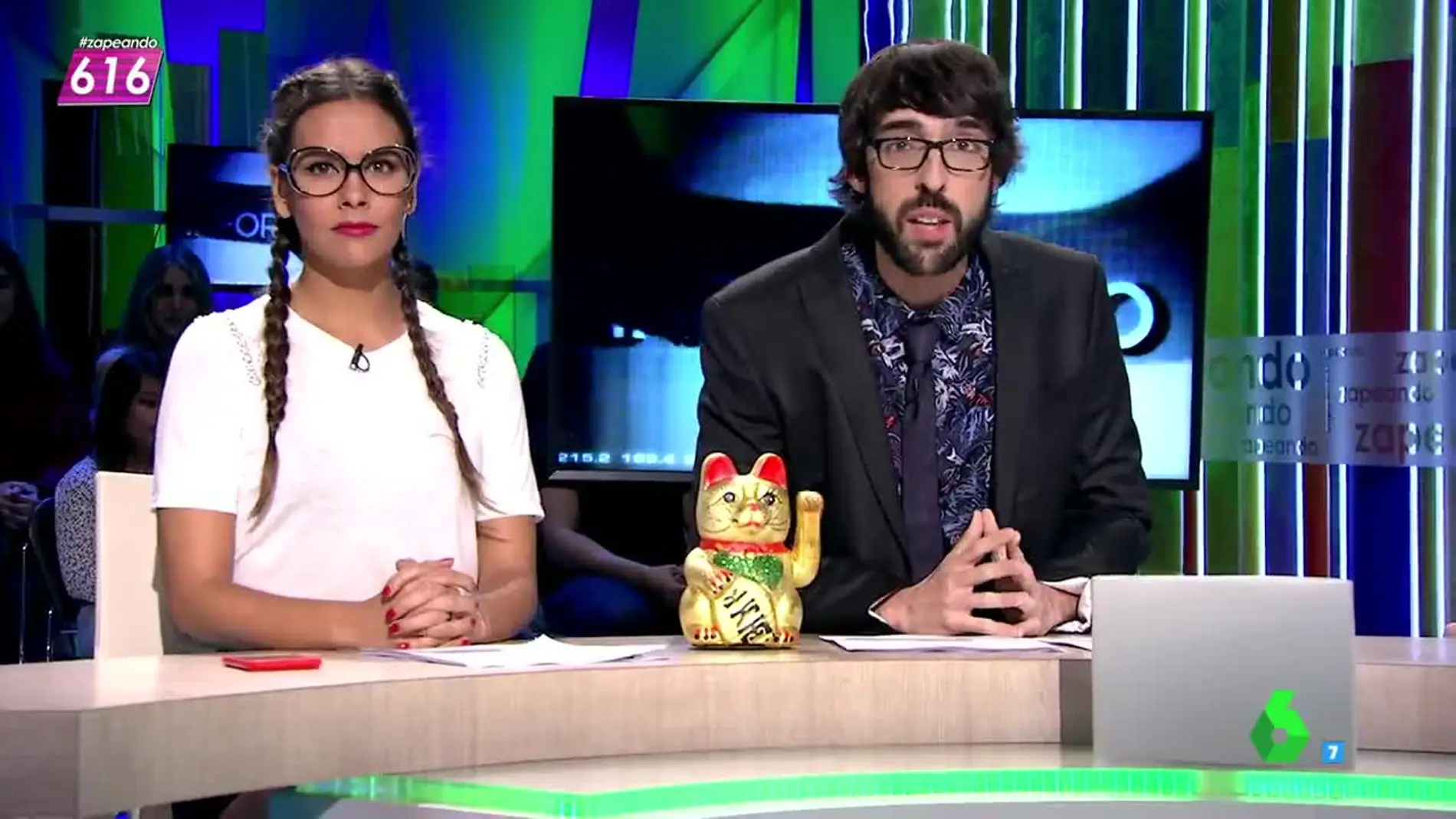 Los presentadores del Inforgativo Felina Pedroche y Garfield Peinado