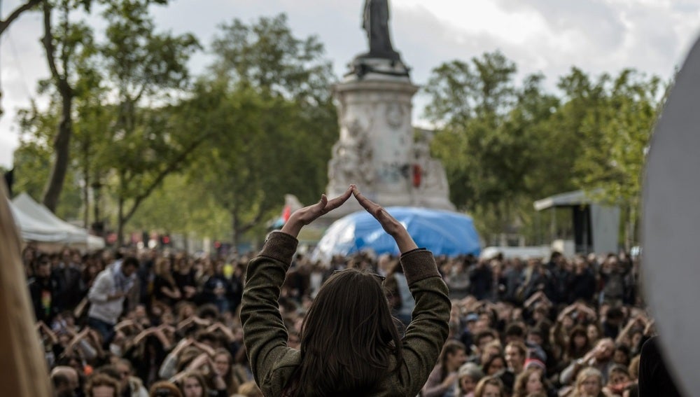 Los indignados franceses se unen a la conmemoración del 15M
