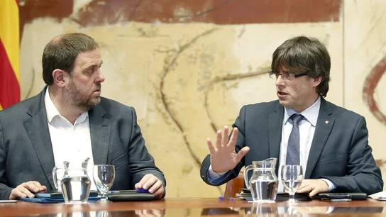 El presidente de la Generalitat, Carles Puigdemont y el vicepresidente del Govern, Oriol Junqueras El presidente de la Generalitat, Carles Puigdemont y el vicepresidente del Govern, Oriol Junqueras