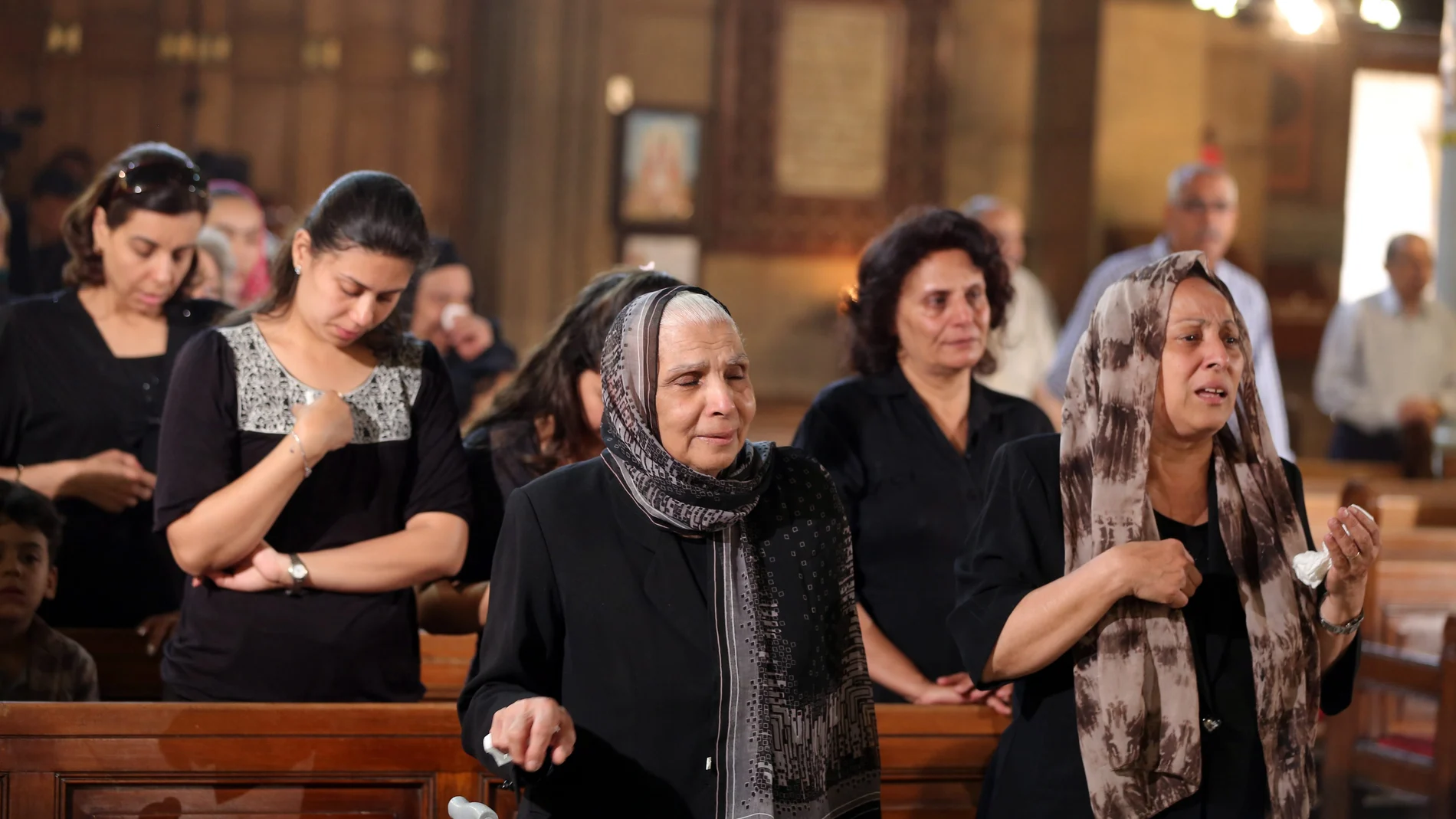 Primeros funerales por las víctimas del avión siniestrado en Egipto