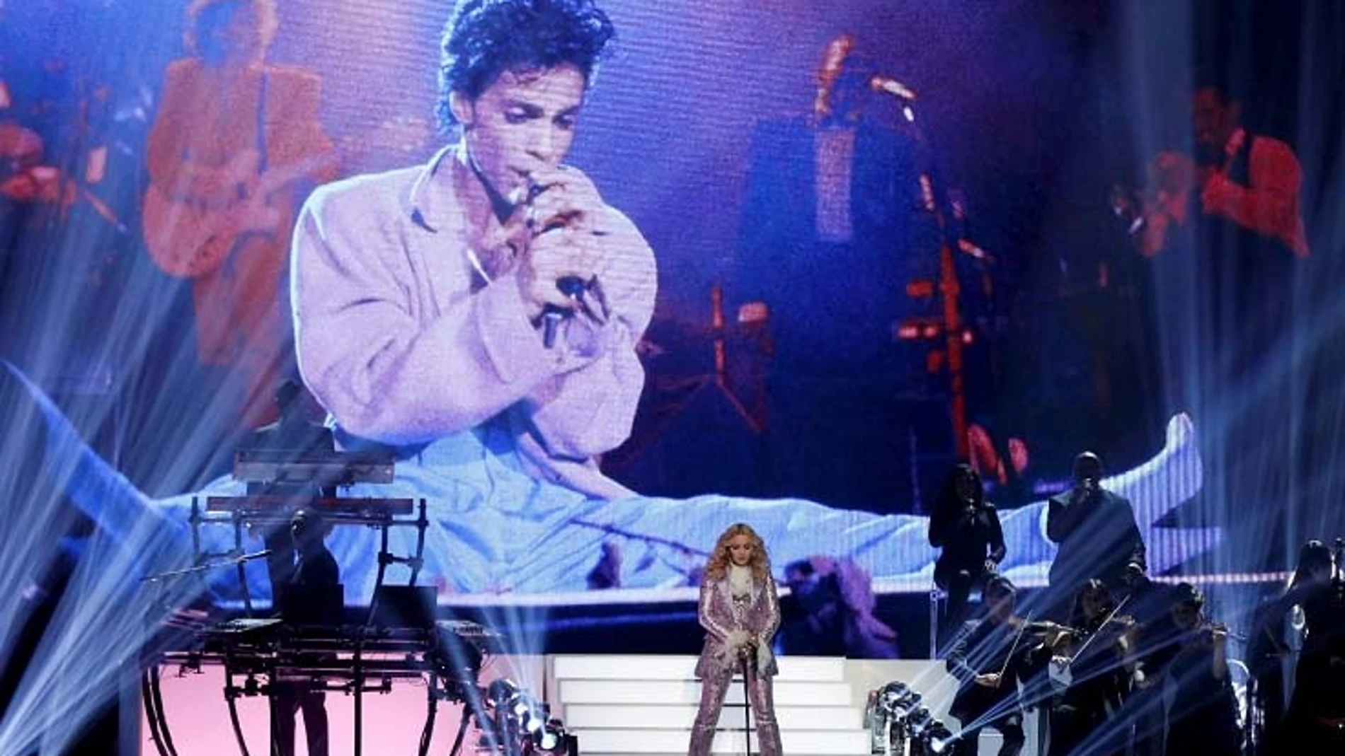 Homenaje de Madonna a Prince en los Billboard
