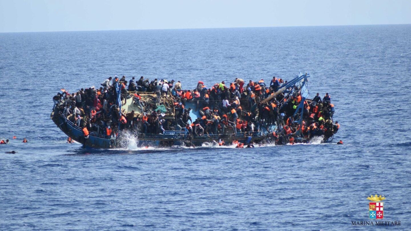 Cerca de 550 migrantes est&aacute;n desaparecidos tras naufragar frente a las costas de Libia