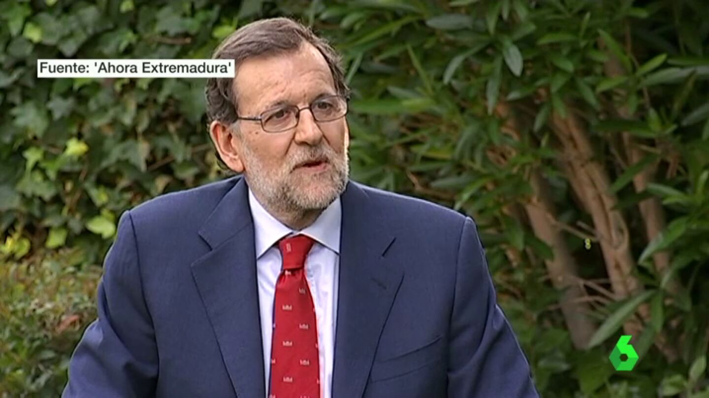 Frame 15.38089 de: Rajoy responde al v&iacute;deo electoral de Ciudadanos: "Leo el Marca y a mucha honra; adem&aacute;s, no molesto a nadie"