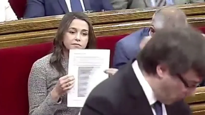 Frame 121.71837 de: Puigdemont, a Arrimadas: "Ya que hablamos de enseñanza, un poco de educación no iría mal" Frame 121.71837 de: Puigdemont, a Arrimadas: "Ya que hablamos de enseñanza, un poco de educación no iría mal"
