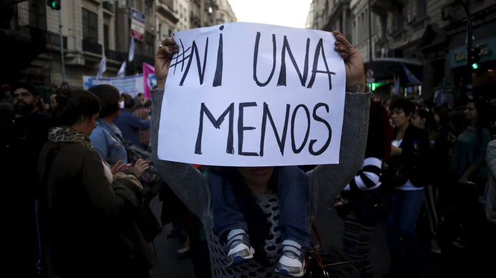 Miles de manifestantes en Argentina exigen medidas eficaces contra la violencia machista Miles de manifestantes en Argentina exigen medidas eficaces contra la violencia machista