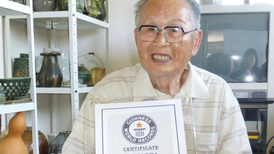 Shigemi Hirata, persona más mayor del mundo en conseguir un título universitario Shigemi Hirata, persona más mayor del mundo en conseguir un título universitario