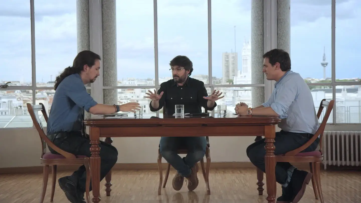 Jordi Évole, en el cara a cara entre Albert Rivera y Pablo Iglesias Jordi Évole, en el cara a cara entre Albert Rivera y Pablo Iglesias