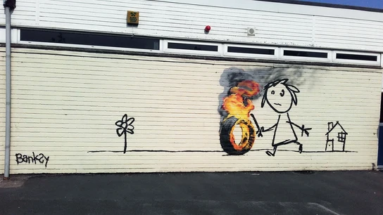 Mural hecho por Banksy para una escuela de Bristol Mural hecho por Banksy para una escuela de Bristol