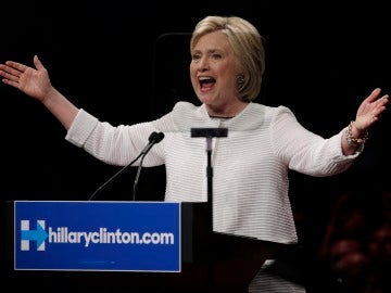 Hillary Clinton se proclama vencedora de las elecciones internas demócratas Hillary Clinton se proclama vencedora de las elecciones internas demócratas
